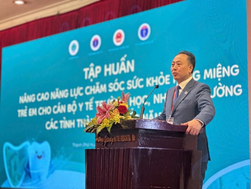 PGS.TS. Trần Cao Bính, Giám đốc Bệnh viện Răng Hàm Mặt Trung ương Hà Nội, phát biểu khai mạc lớp tập huấn